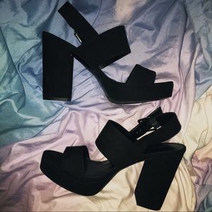 UO Platform Faux Suede Sandals